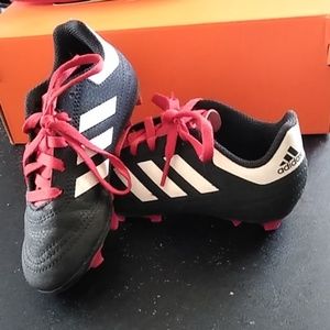 Children's soccer cleats